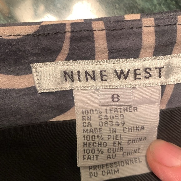Nine West leather suede jkt & skirt..size 10, and 6 - Picture 7 of 14